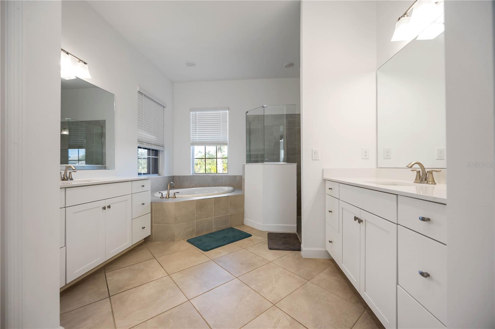 10016 DUQUESNE St PORT CHARLOTTE, FL 33981