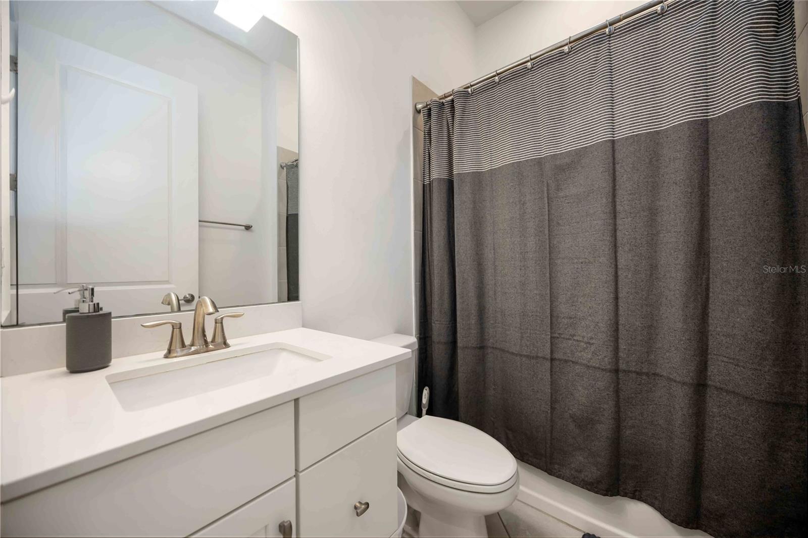 10016 DUQUESNE St PORT CHARLOTTE, FL 33981