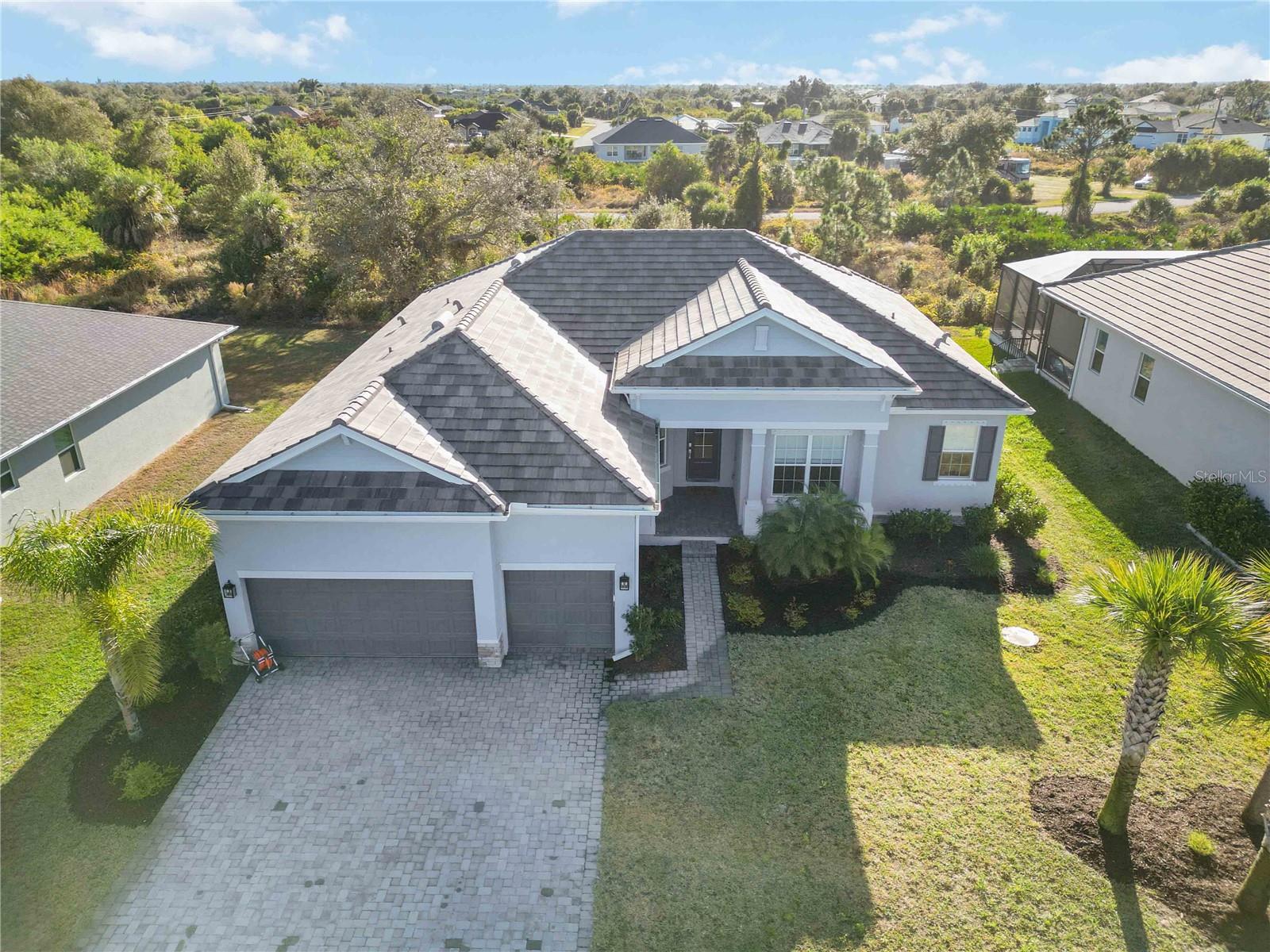 10016 DUQUESNE St PORT CHARLOTTE, FL 33981