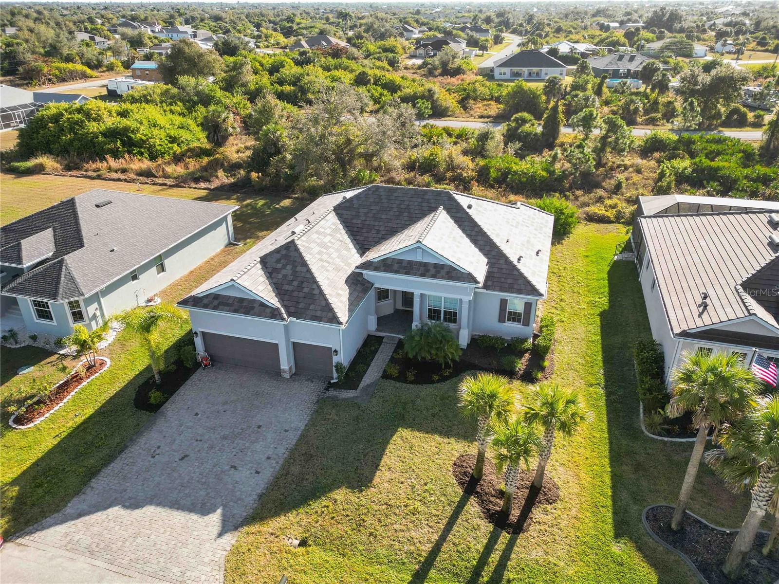 10016 DUQUESNE St PORT CHARLOTTE, FL 33981