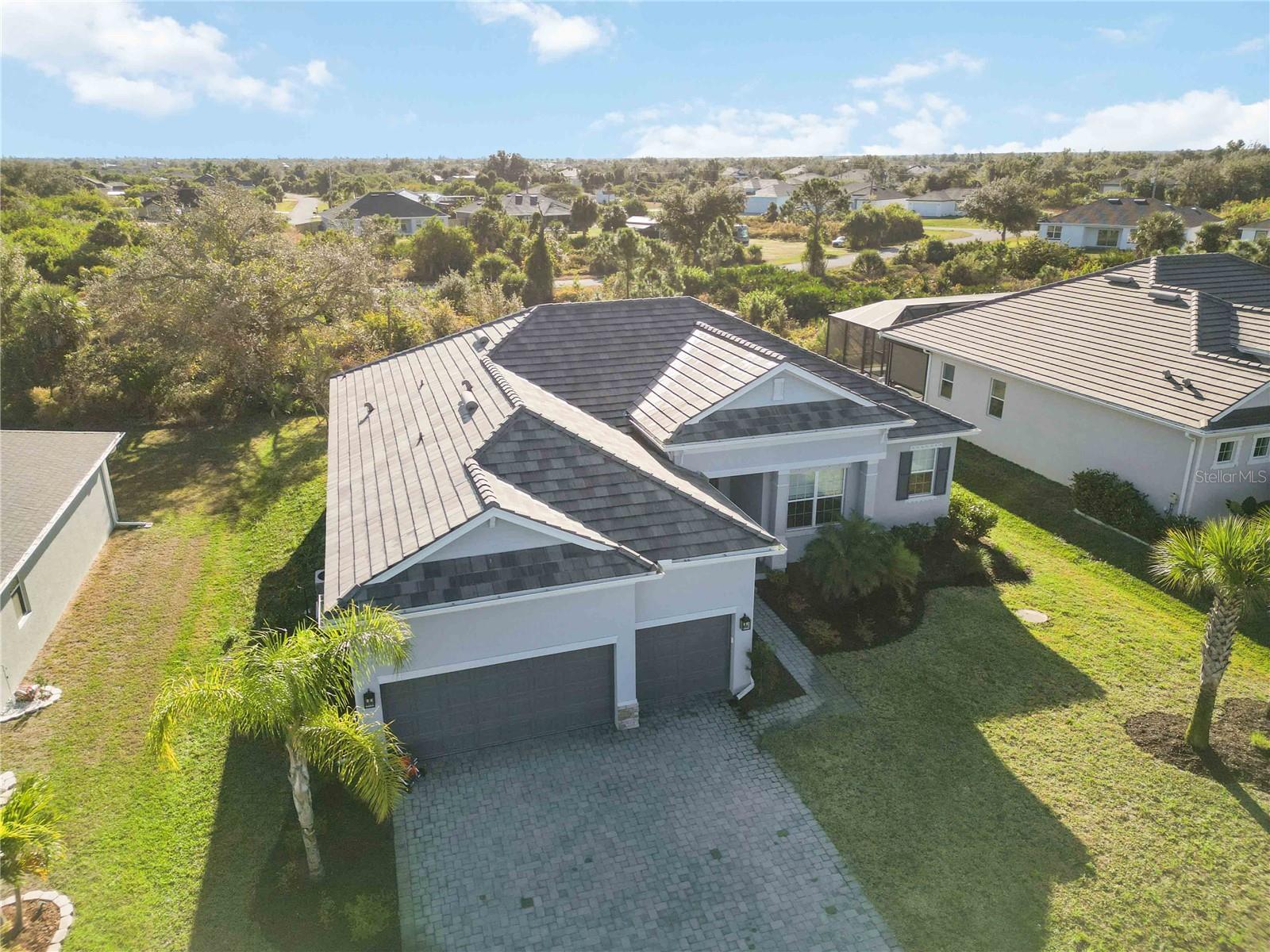 10016 DUQUESNE St PORT CHARLOTTE, FL 33981