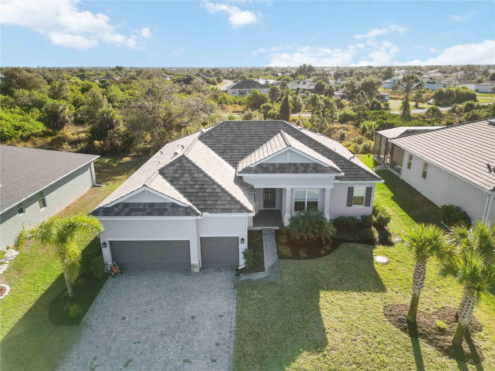 10016 DUQUESNE St PORT CHARLOTTE, FL 33981