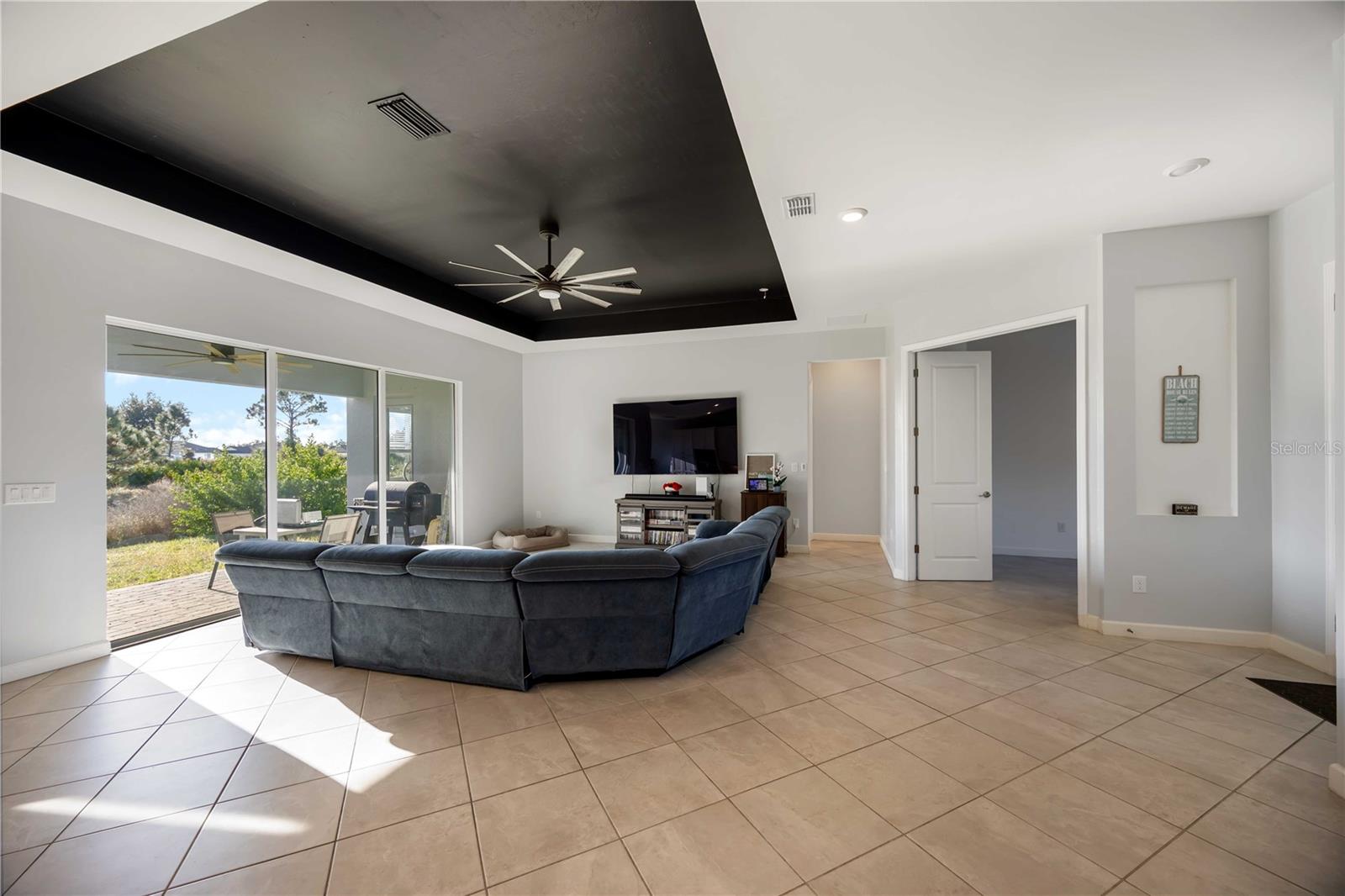 10016 DUQUESNE St PORT CHARLOTTE, FL 33981