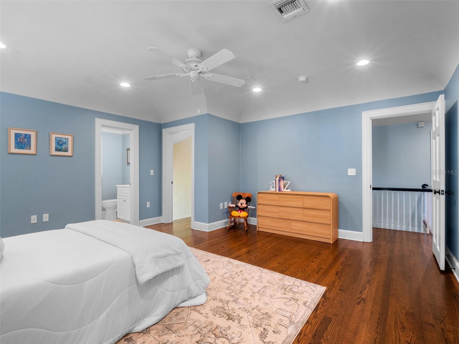 811 N Lk ADAIR Blvd ORLANDO, FL 32804