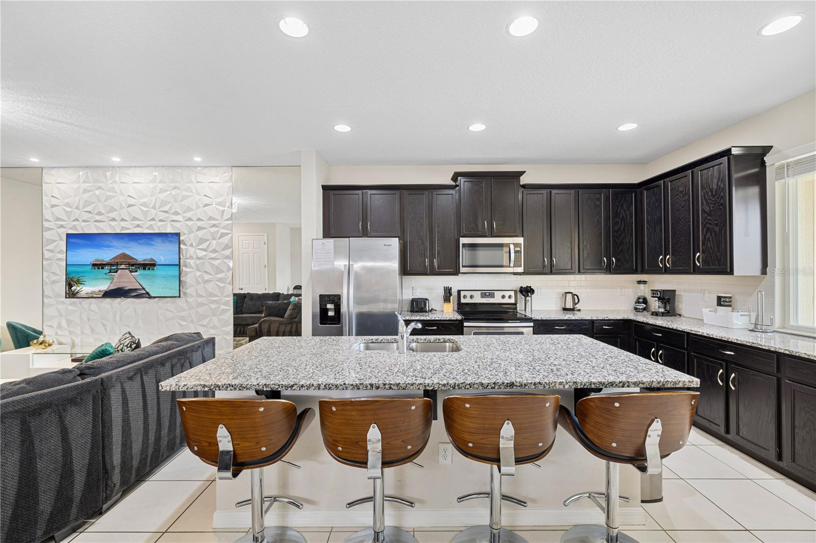 1569 CAREY PALM Cir KISSIMMEE, FL 34747