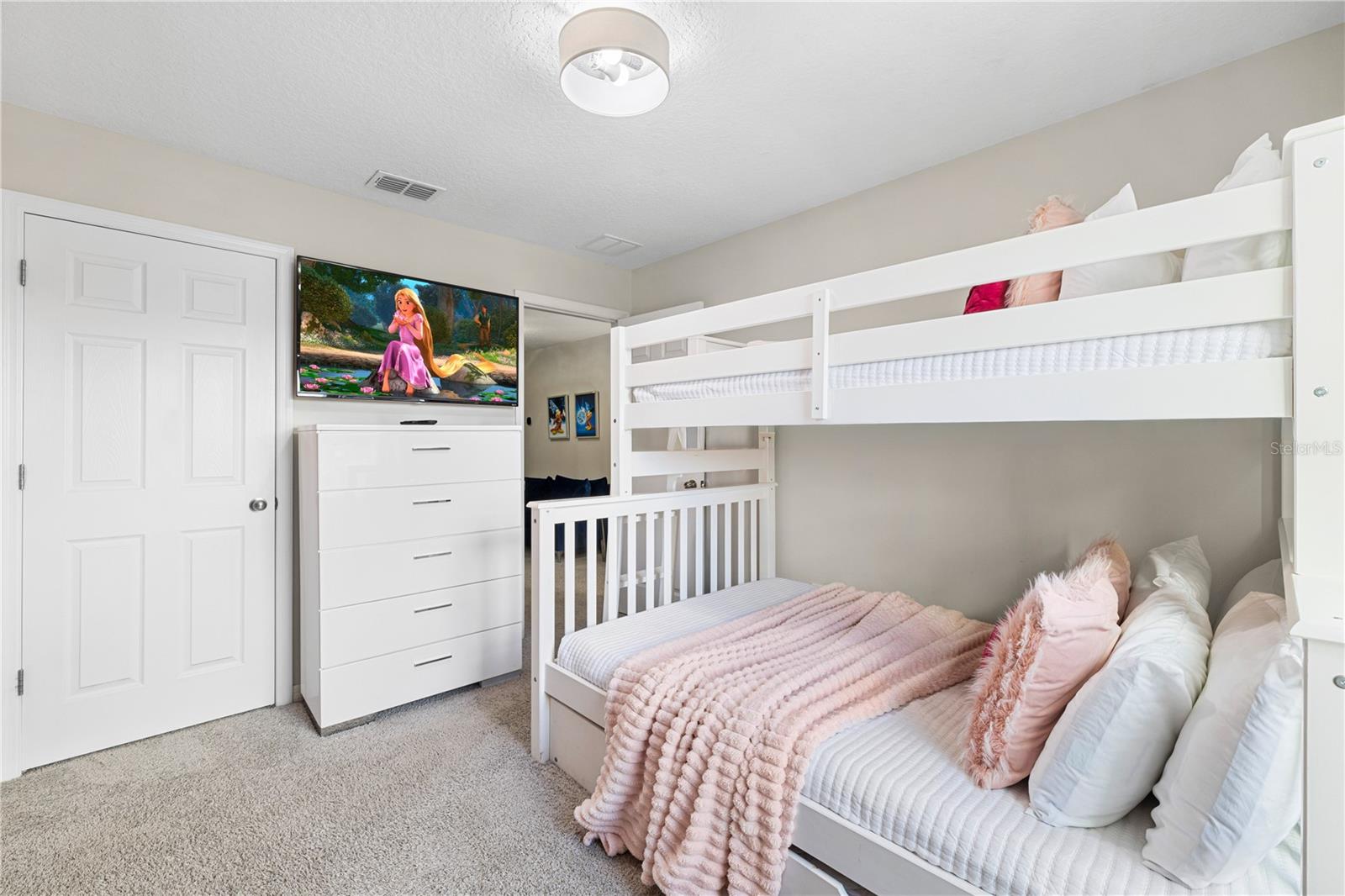 1569 CAREY PALM Cir KISSIMMEE, FL 34747