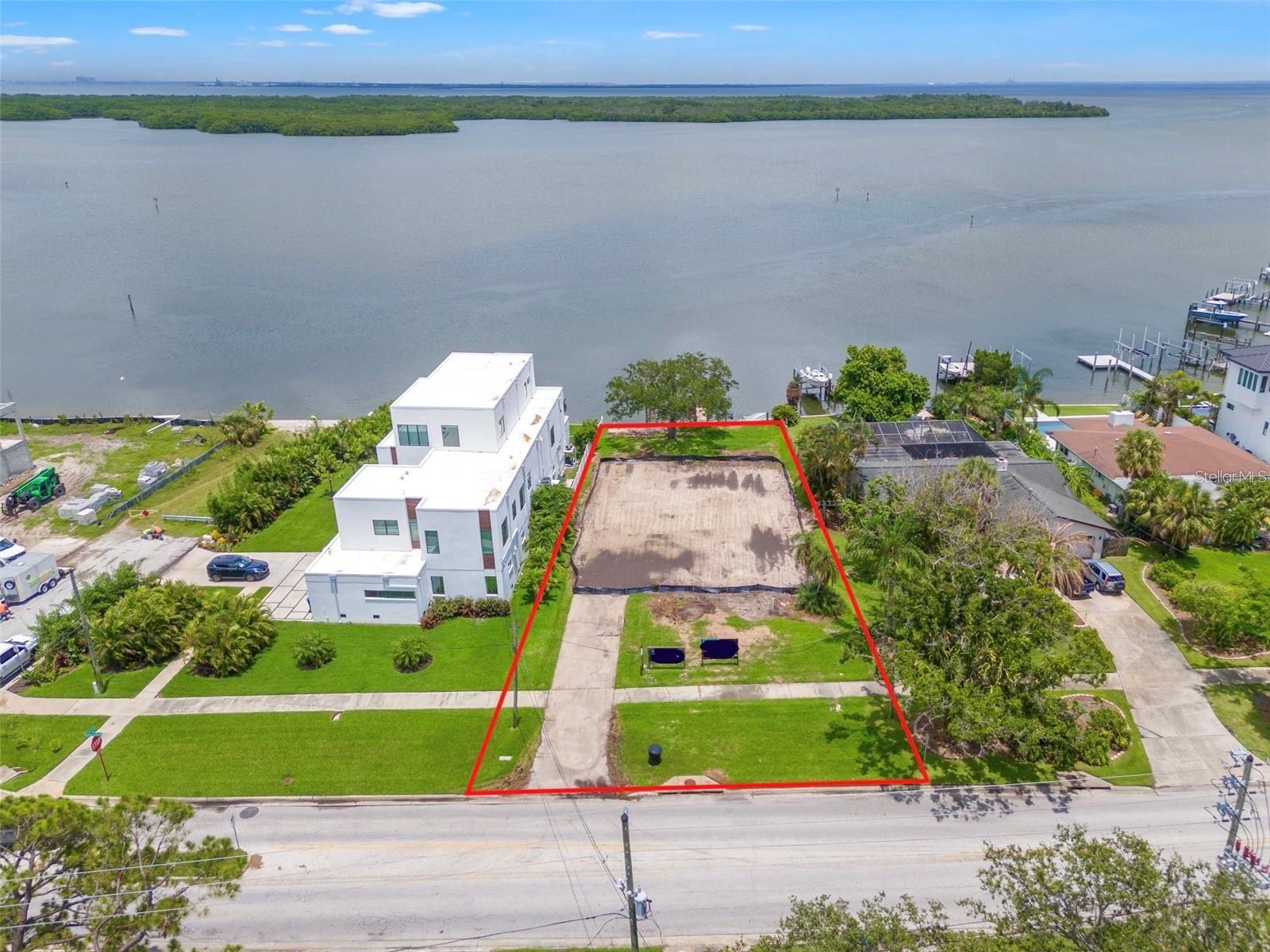 6151 Byu GRANDE Blvd ST PETERSBURG, FL 33703