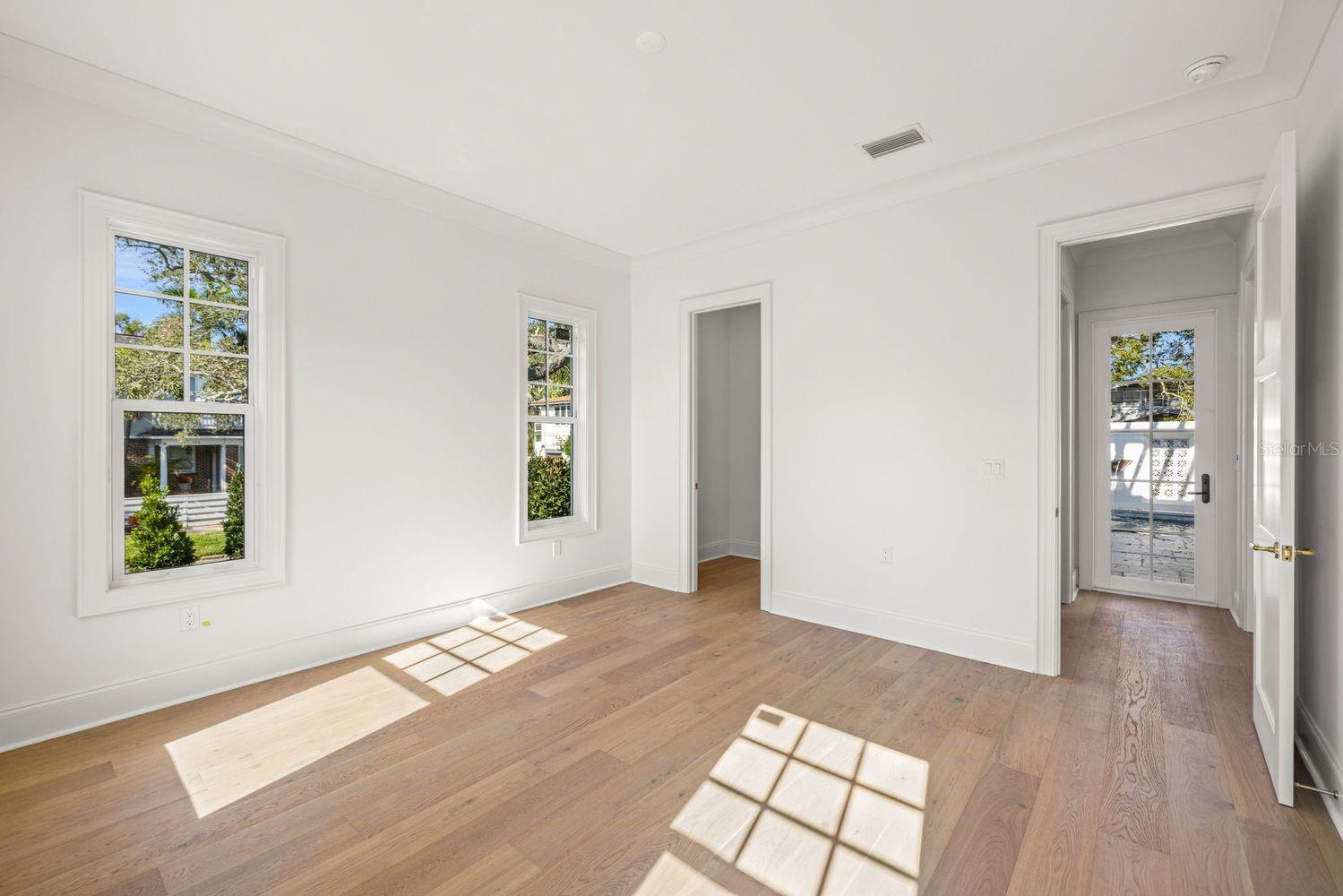 805 17TH Ave ST PETERSBURG, FL 33704