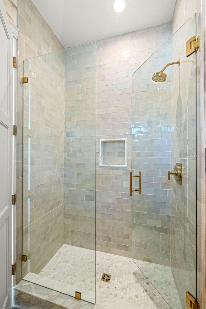 805 17TH Ave ST PETERSBURG, FL 33704