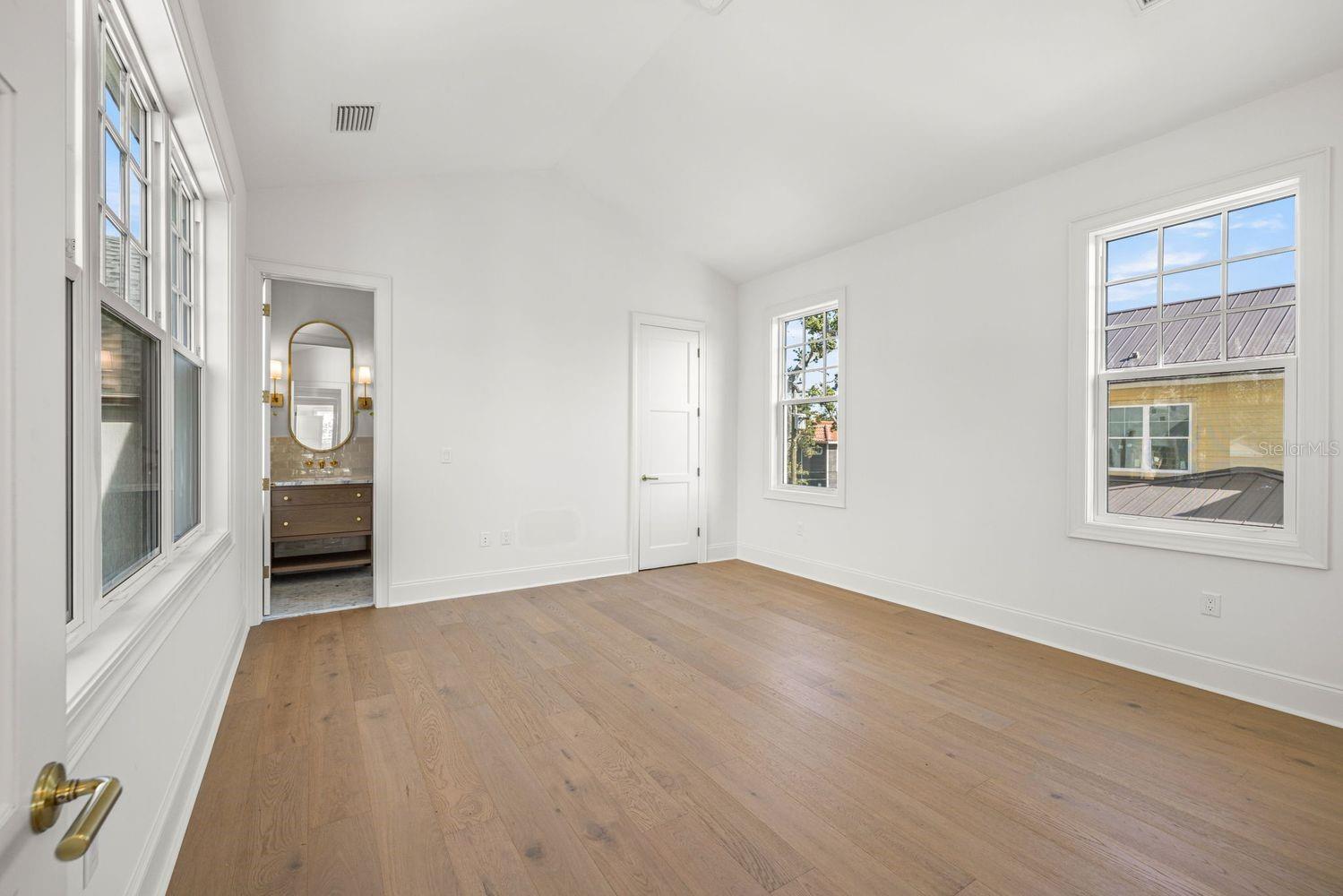 805 17TH Ave ST PETERSBURG, FL 33704