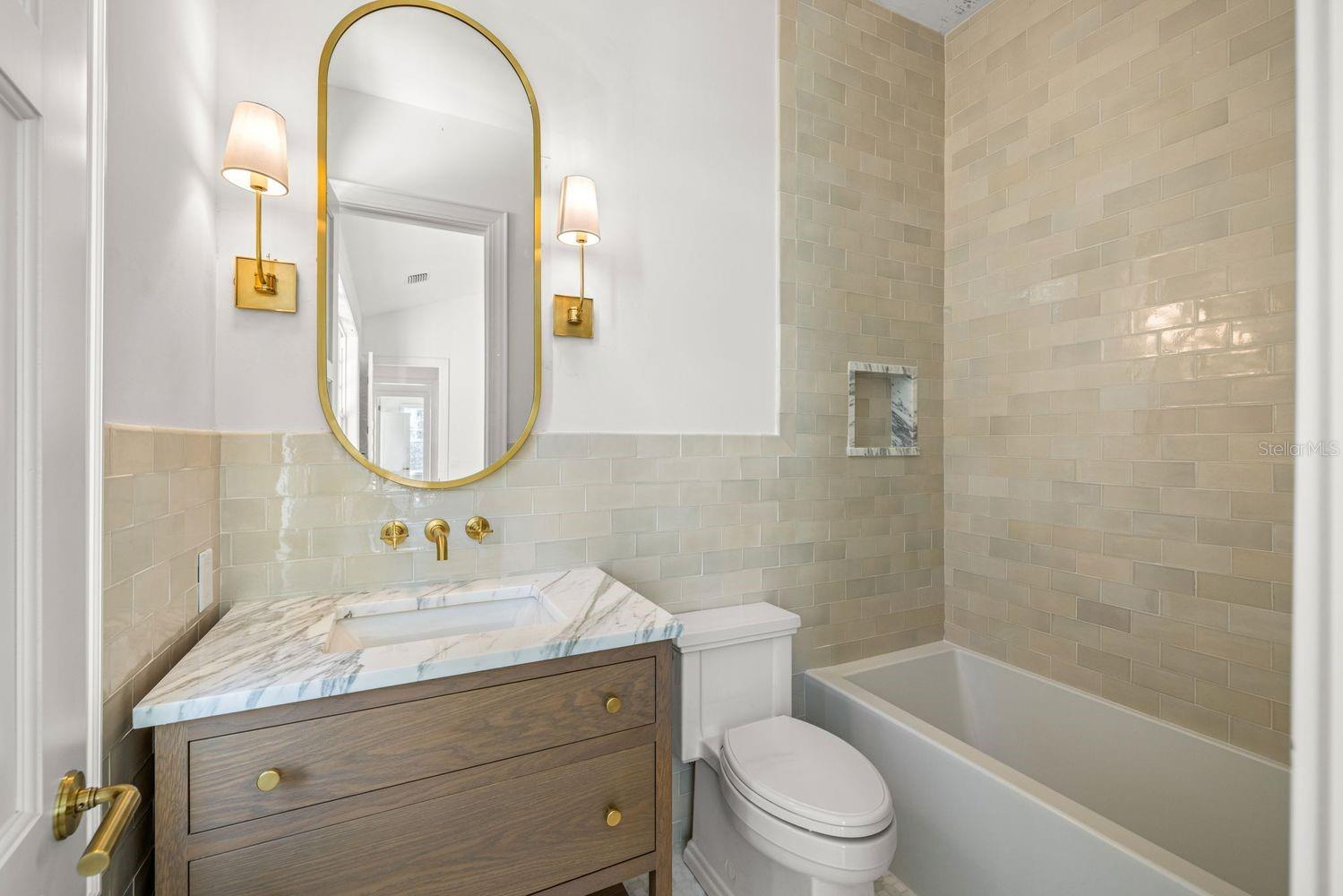 805 17TH Ave ST PETERSBURG, FL 33704