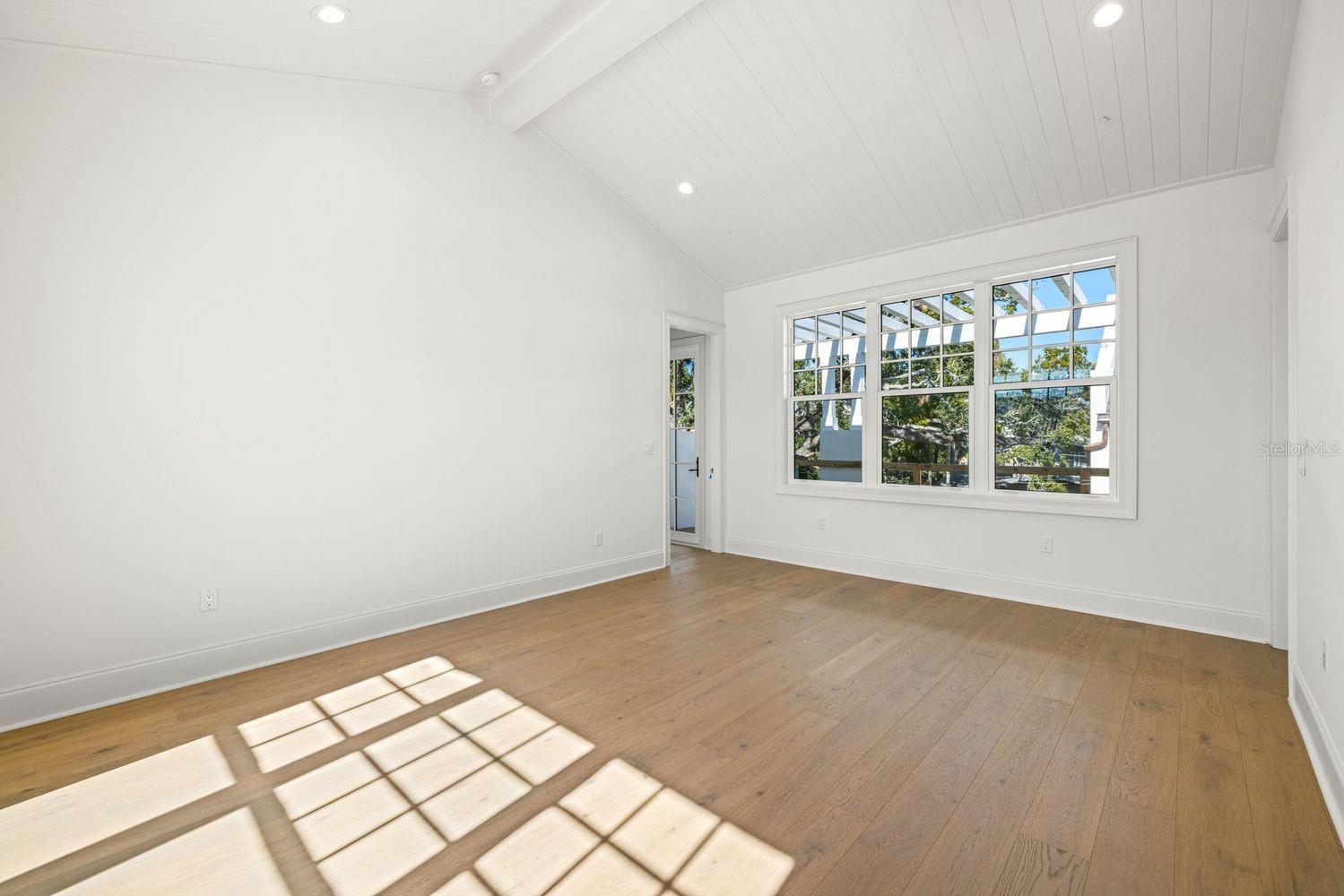 805 17TH Ave ST PETERSBURG, FL 33704