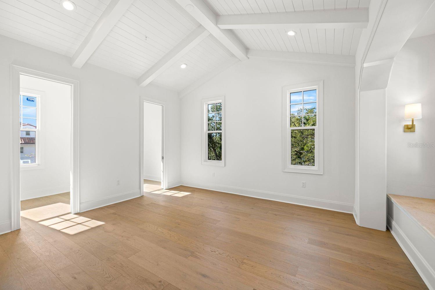 805 17TH Ave ST PETERSBURG, FL 33704