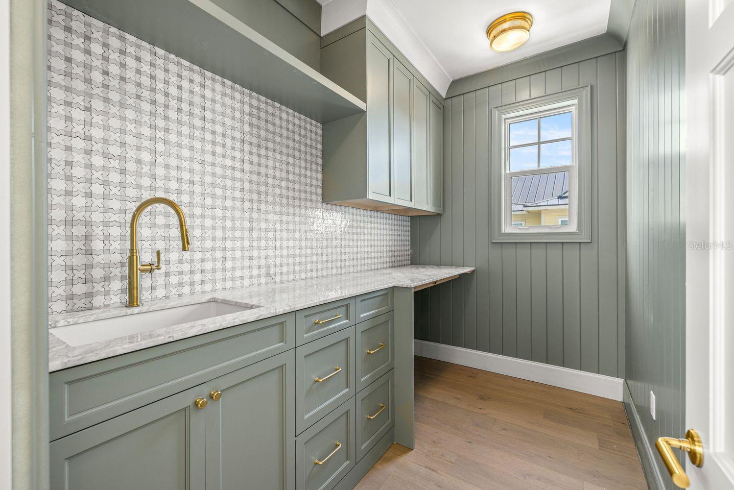 805 17TH Ave ST PETERSBURG, FL 33704