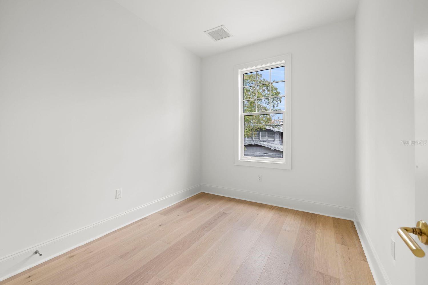 805 17TH Ave ST PETERSBURG, FL 33704