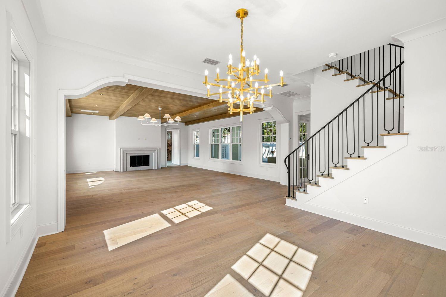 805 17TH Ave ST PETERSBURG, FL 33704