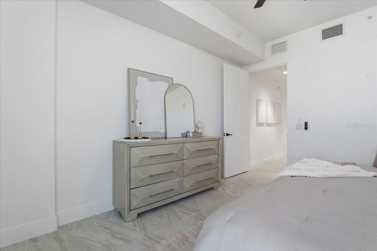 777 3RD Ave #1202 ST PETERSBURG, FL 33701