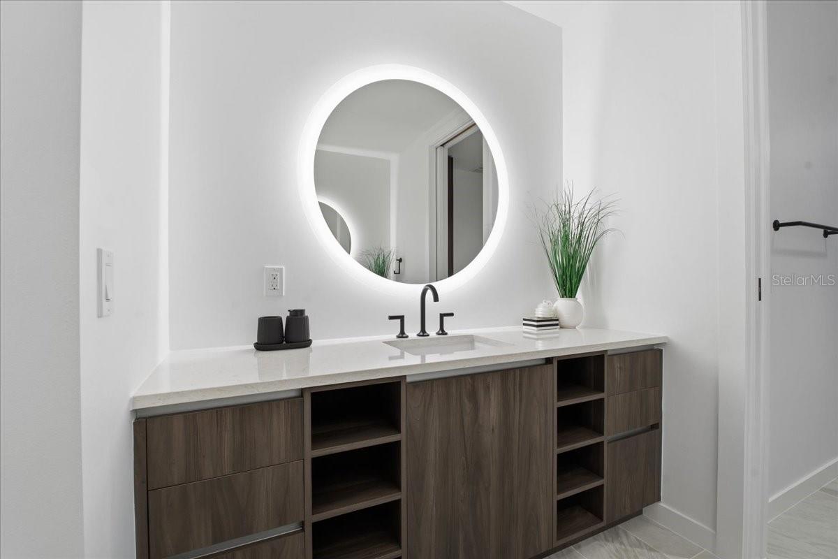 777 3RD Ave #1202 ST PETERSBURG, FL 33701