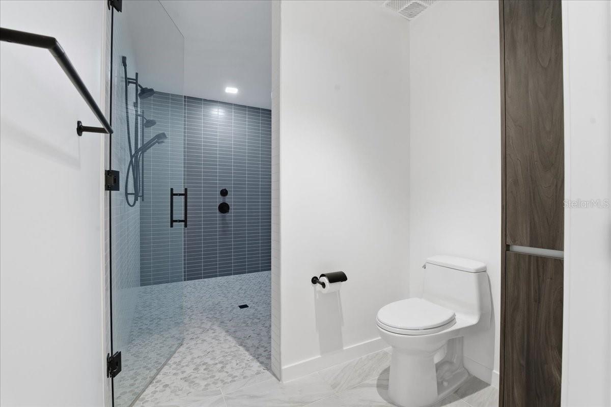 777 3RD Ave #1202 ST PETERSBURG, FL 33701