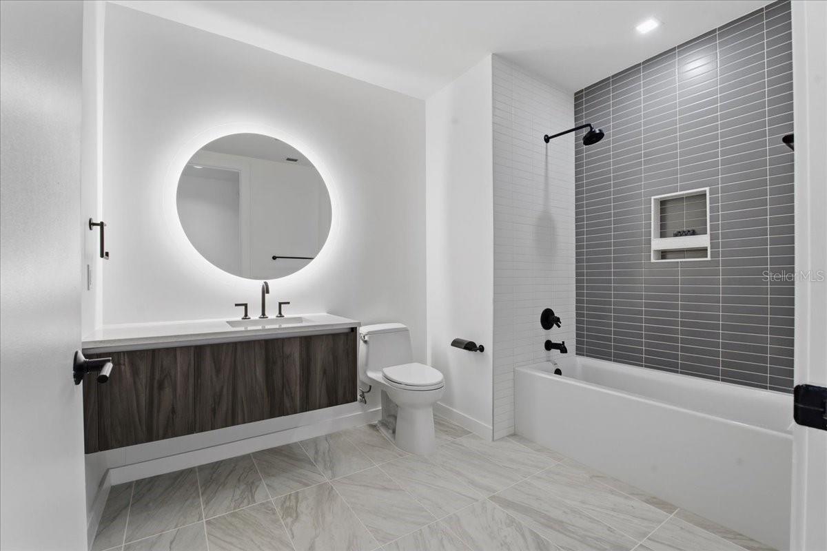 777 3RD Ave #1202 ST PETERSBURG, FL 33701