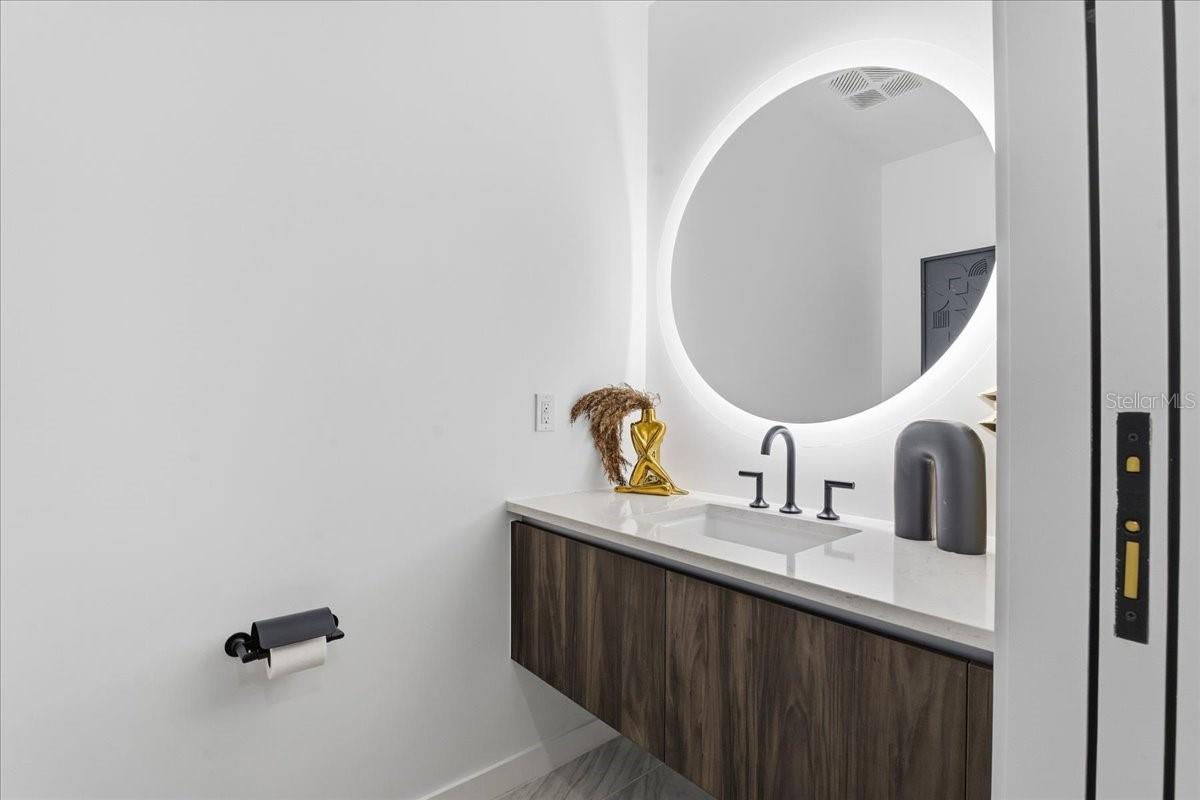 777 3RD Ave #1202 ST PETERSBURG, FL 33701