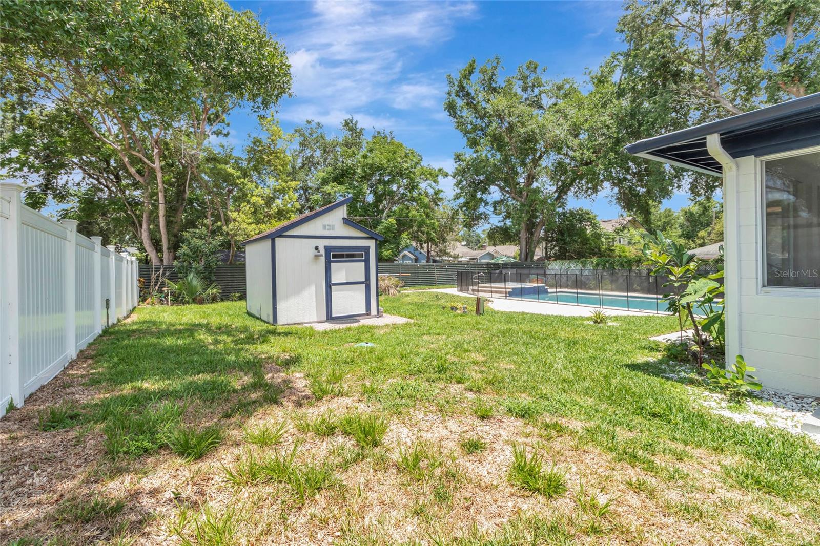 1217 E AMELIA St ORLANDO, FL 32803