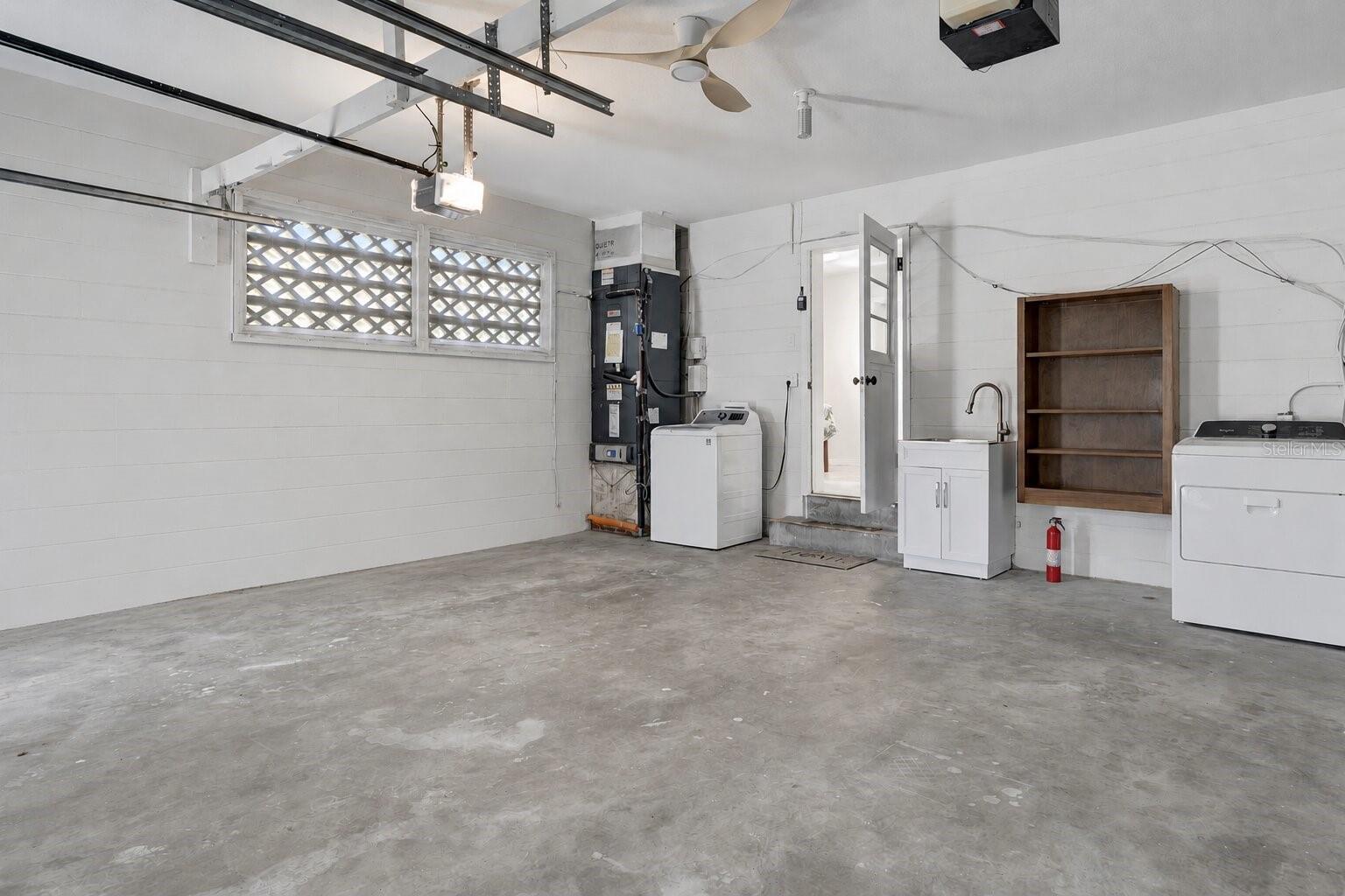 1217 E AMELIA St ORLANDO, FL 32803