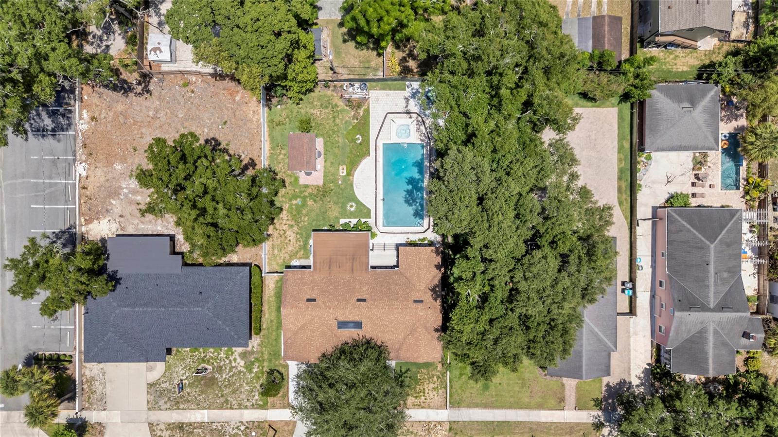 1217 E AMELIA St ORLANDO, FL 32803