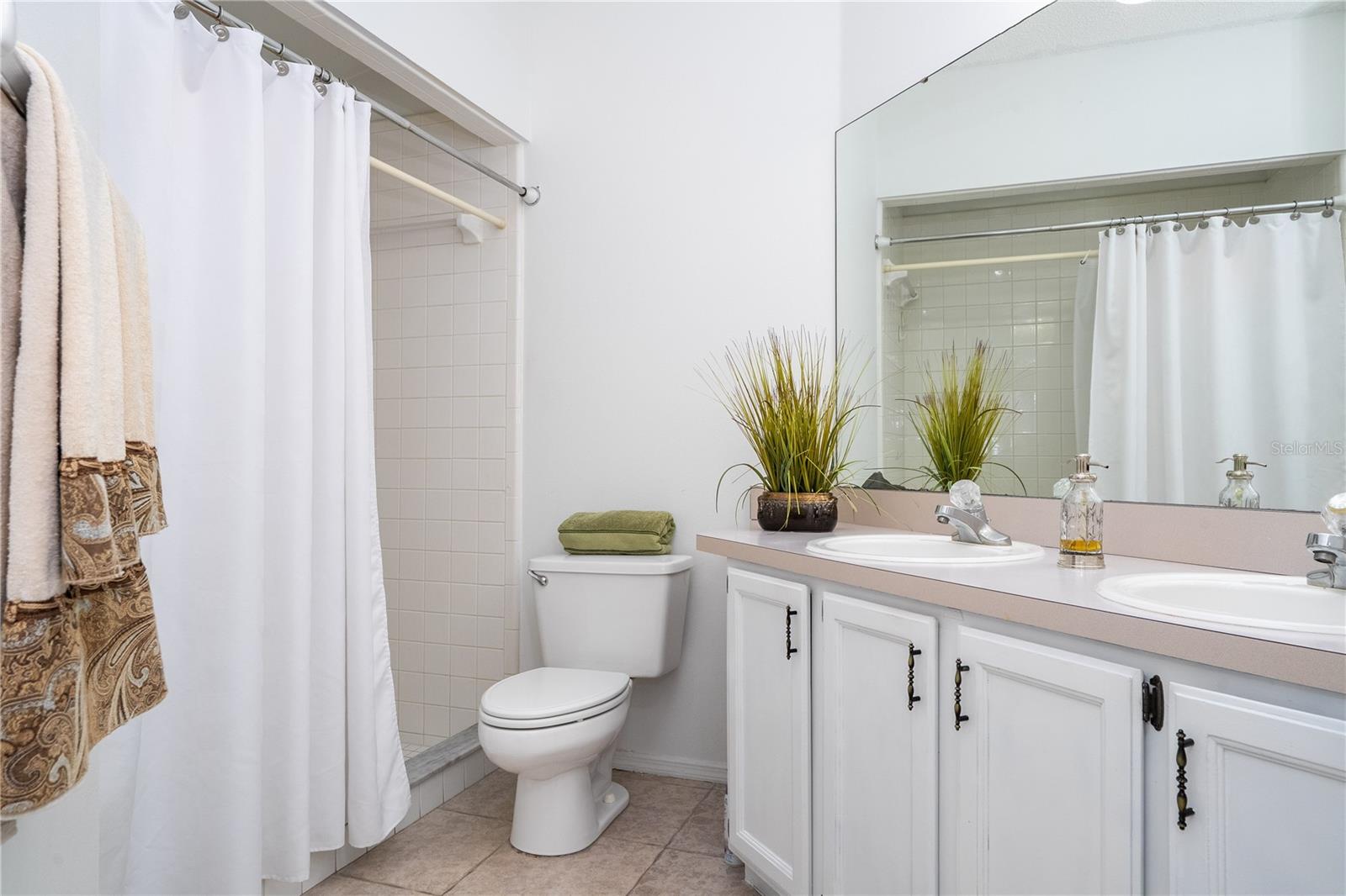 3219 BREWSTER Dr KISSIMMEE, FL 34743