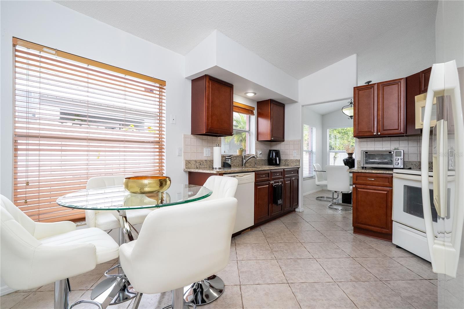 3219 BREWSTER Dr KISSIMMEE, FL 34743