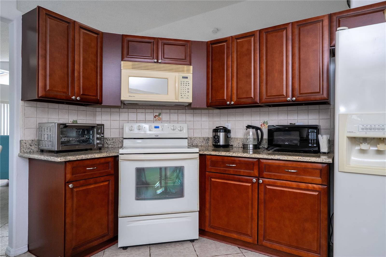 3219 BREWSTER Dr KISSIMMEE, FL 34743