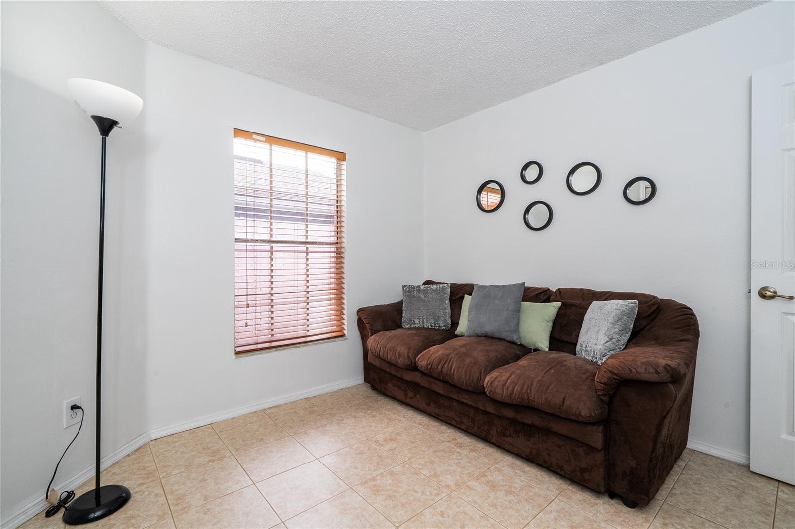 3219 BREWSTER Dr KISSIMMEE, FL 34743