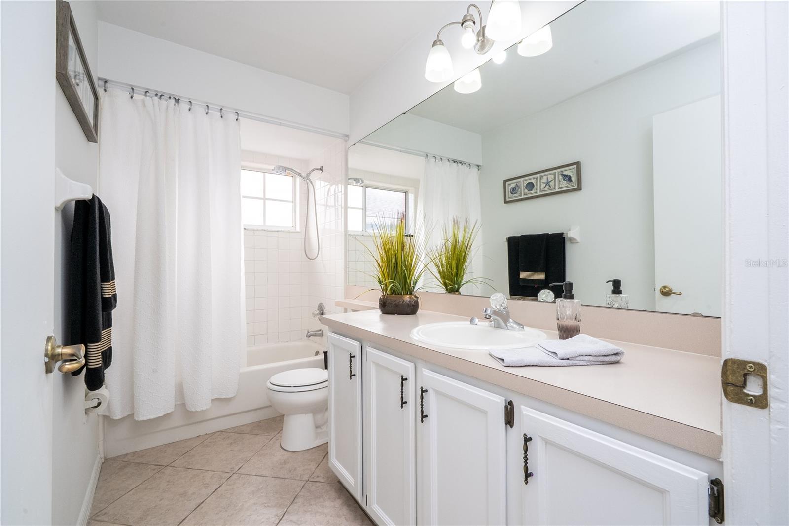 3219 BREWSTER Dr KISSIMMEE, FL 34743