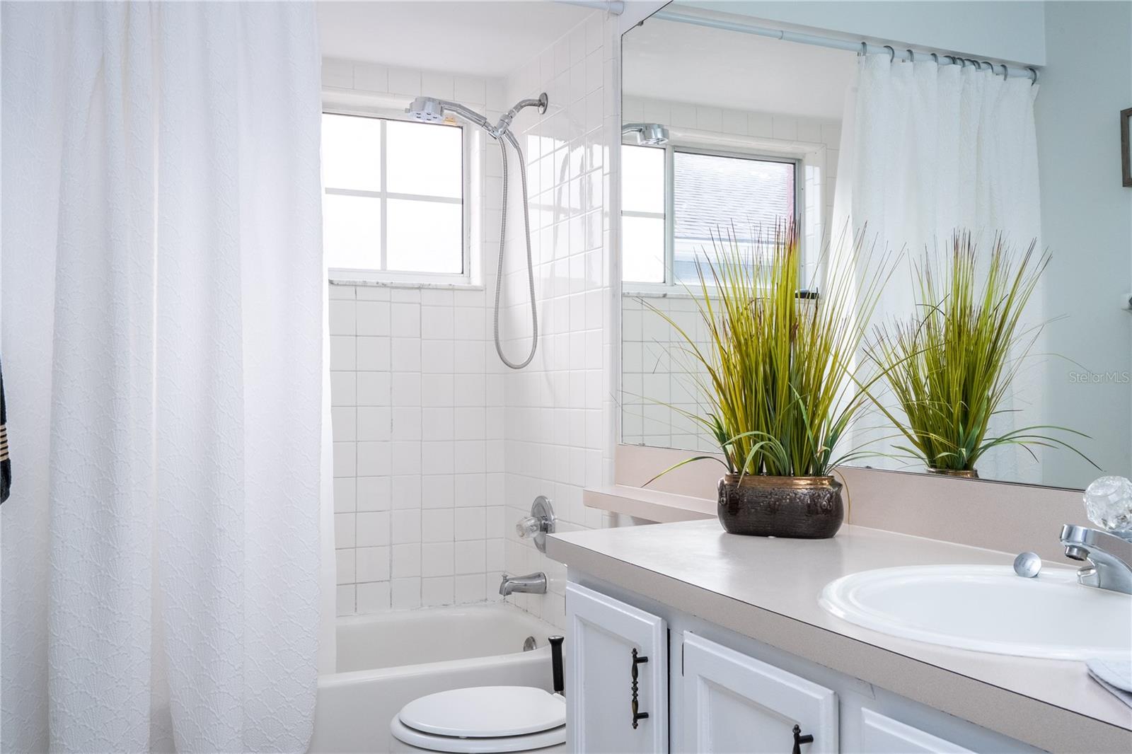 3219 BREWSTER Dr KISSIMMEE, FL 34743