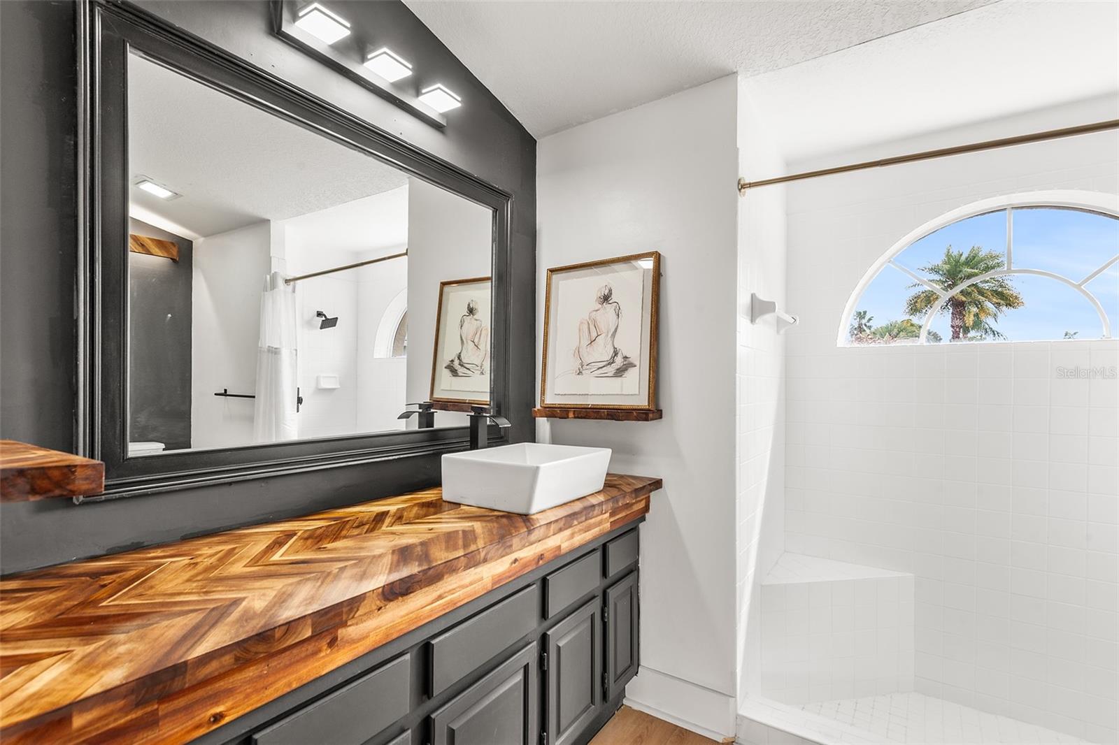 8353 PAVILION Dr HUDSON, FL 34667