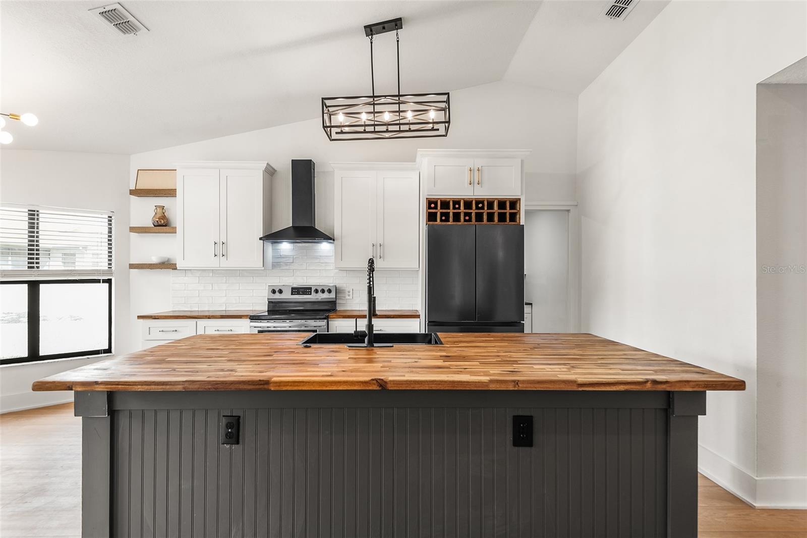 8353 PAVILION Dr HUDSON, FL 34667