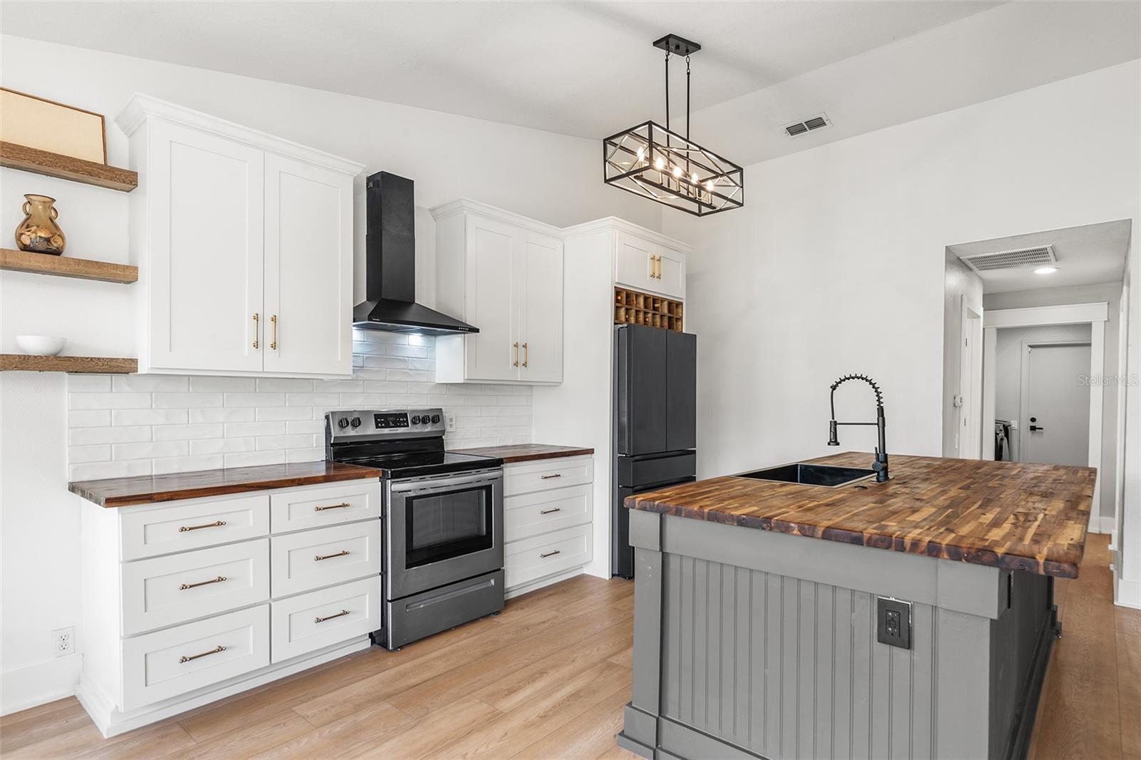 8353 PAVILION Dr HUDSON, FL 34667