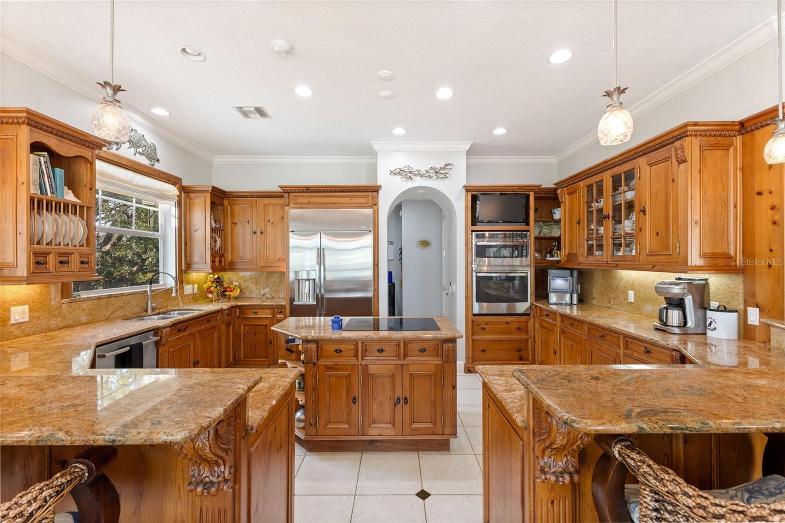 450 BAYSHORE Dr TERRA CEIA, FL 34250