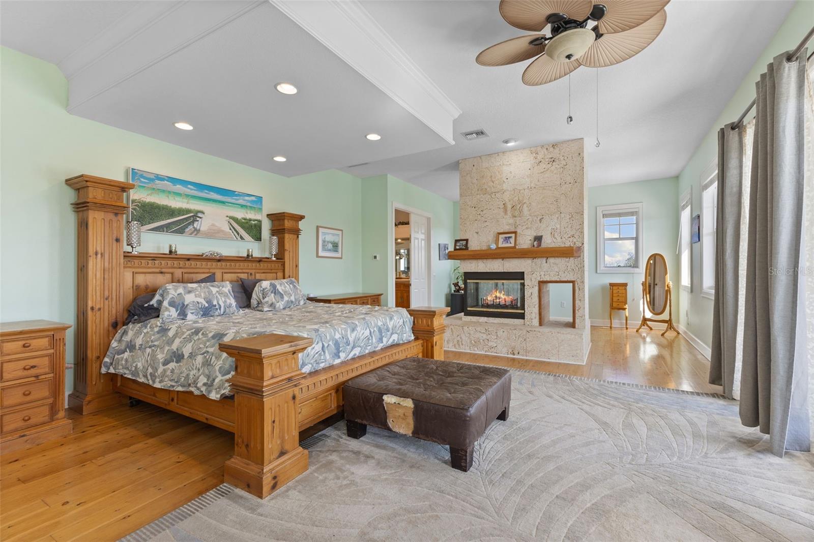 450 BAYSHORE Dr TERRA CEIA, FL 34250