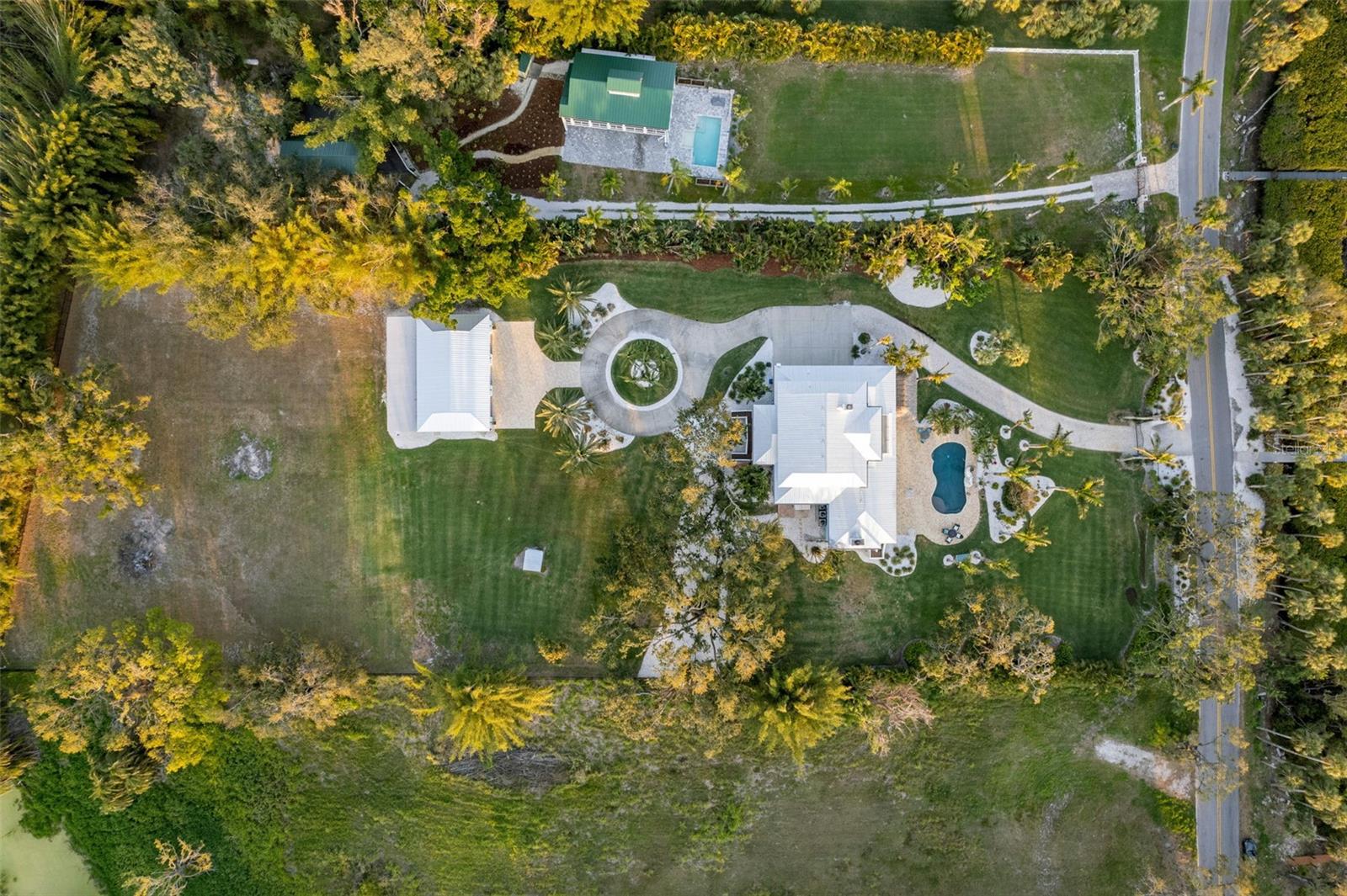 450 BAYSHORE Dr TERRA CEIA, FL 34250