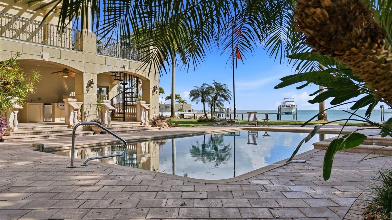 6755 30TH St ST PETERSBURG, FL 33712