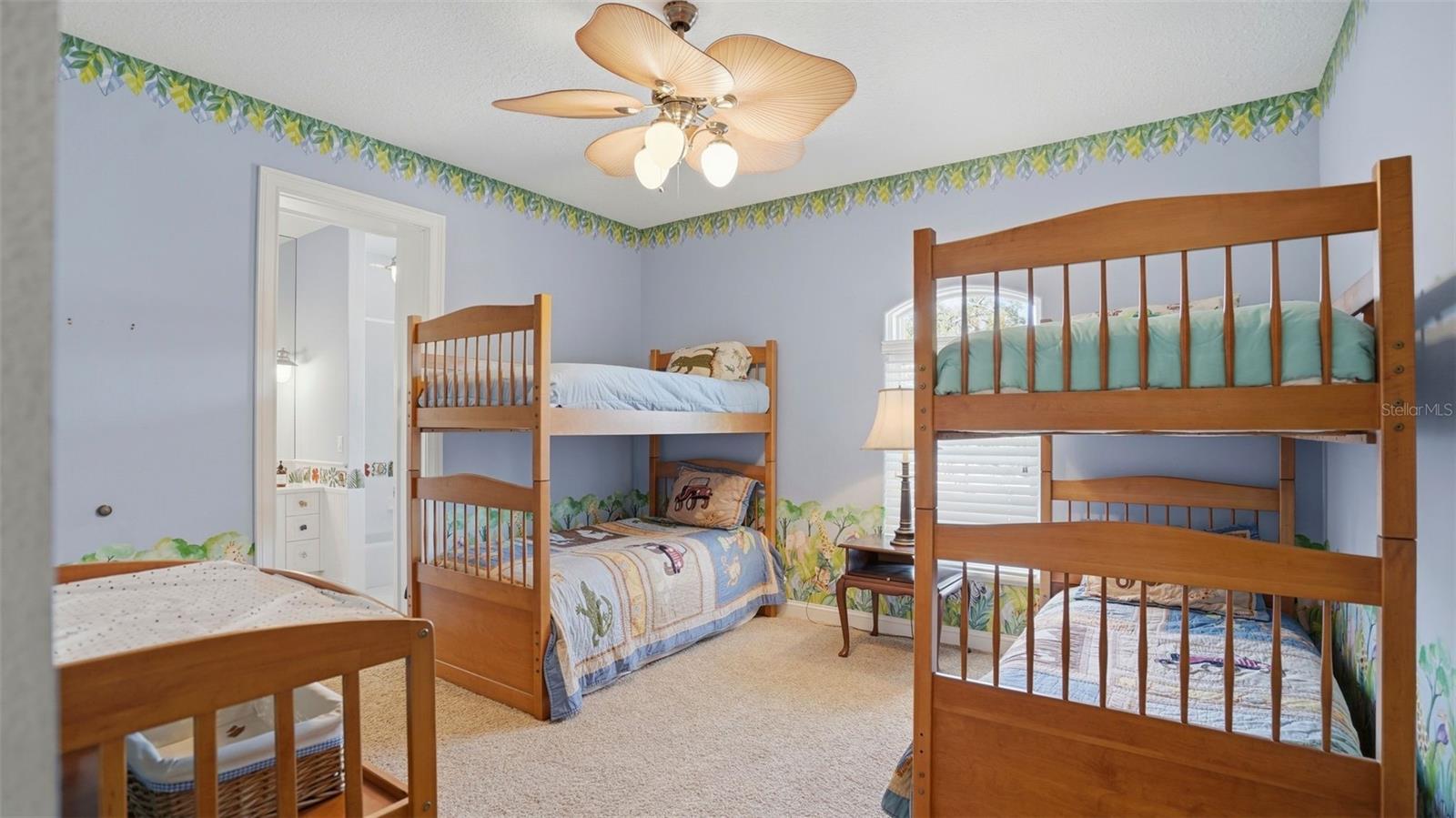 6755 30TH St ST PETERSBURG, FL 33712