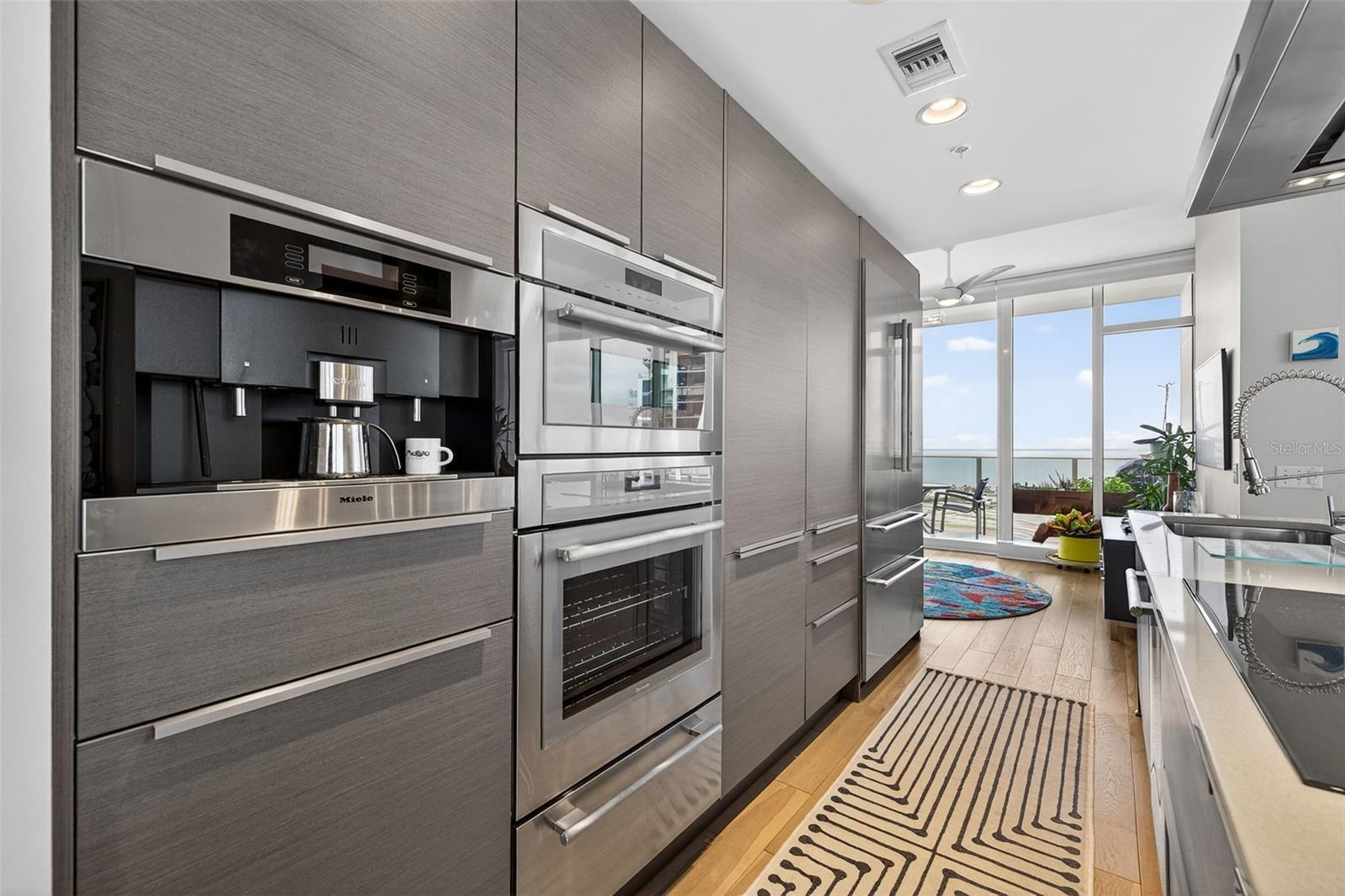 175 1ST St #3102 ST PETERSBURG, FL 33701