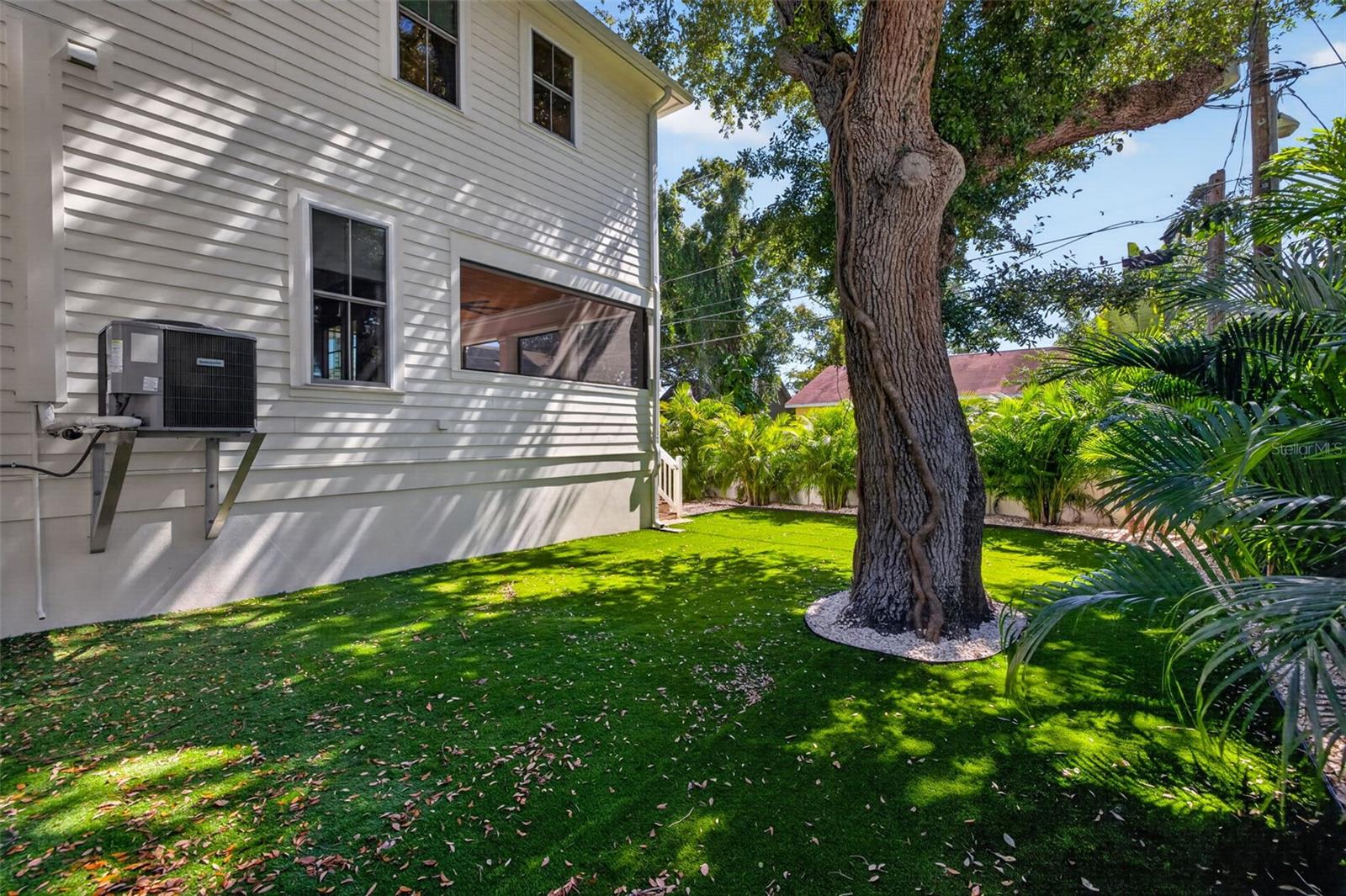 526 13TH Ave ST PETERSBURG, FL 33701