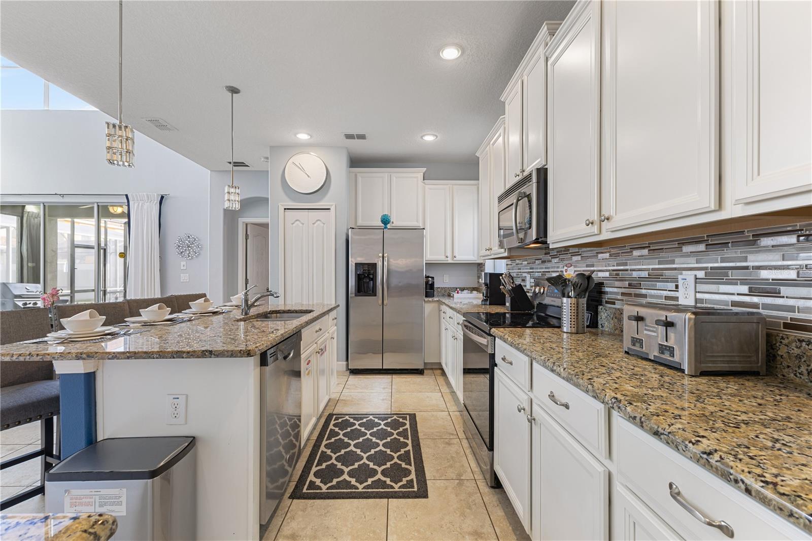 9006 MAJESTY PALM Rd KISSIMMEE, FL 34747