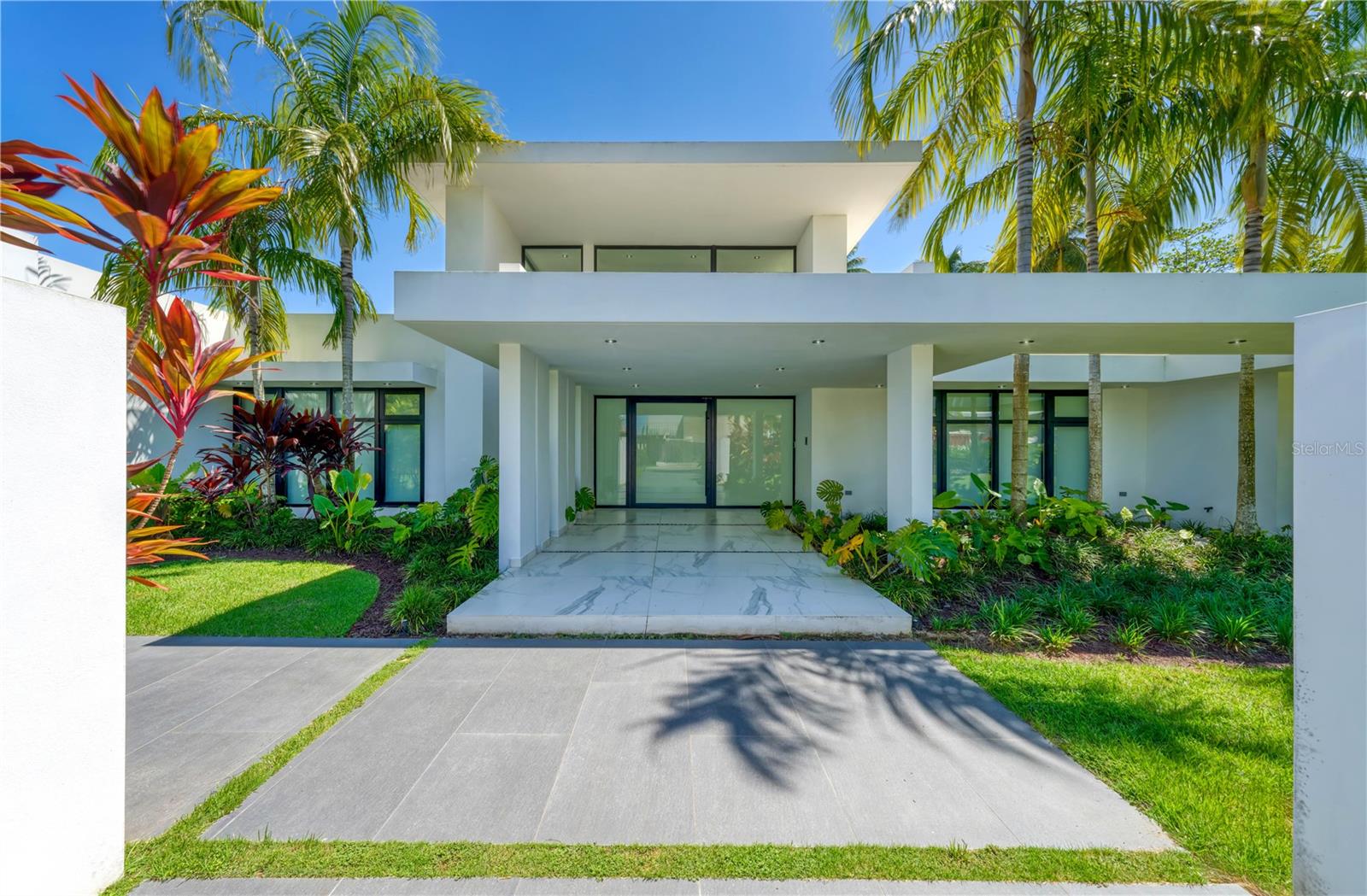 1 DORADO Bch ESTATES DORADO, PR 00646