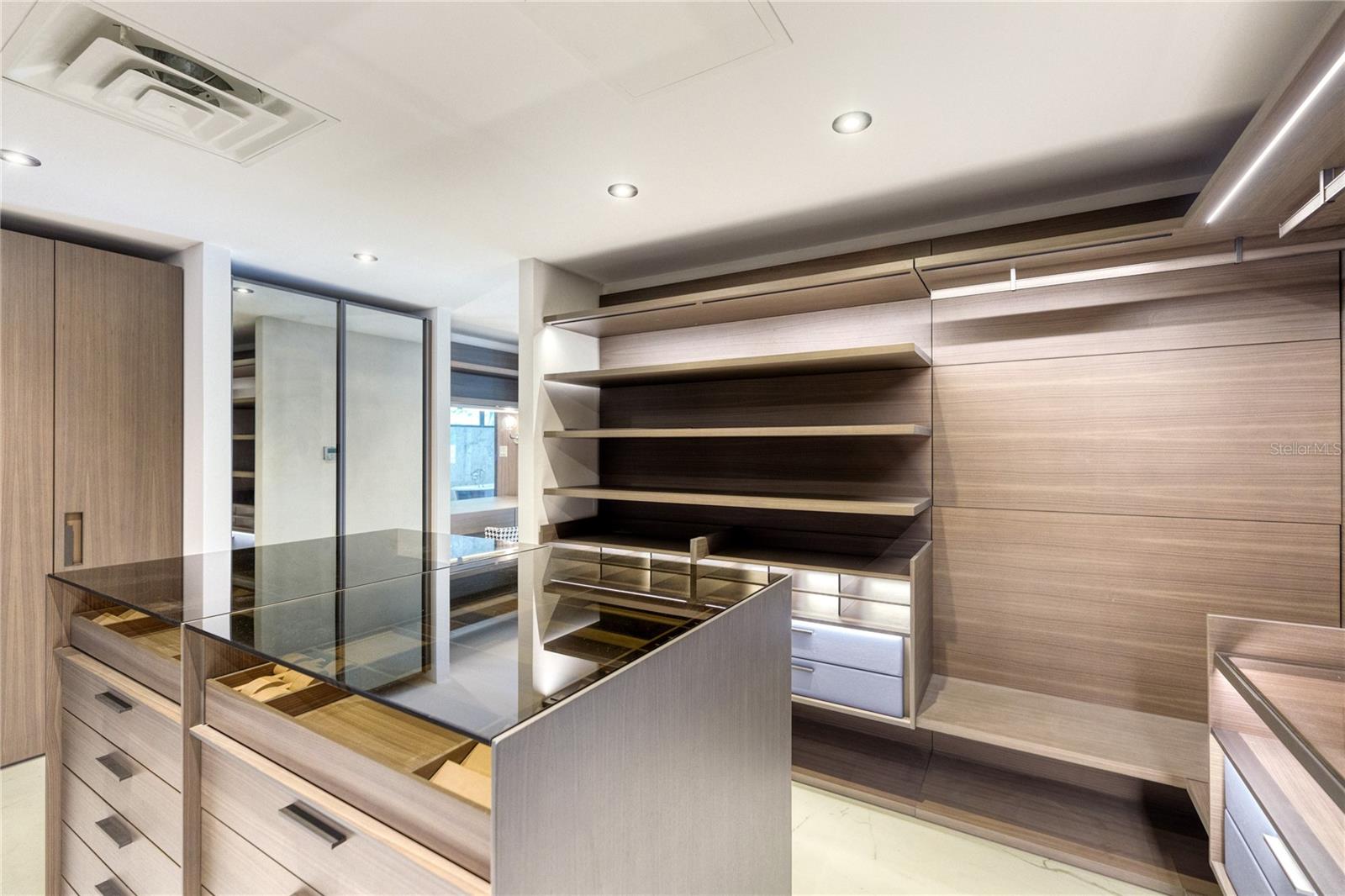 1 DORADO Bch ESTATES DORADO, PR 00646