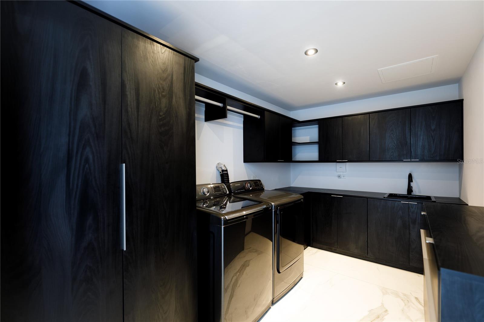 1 DORADO Bch ESTATES DORADO, PR 00646