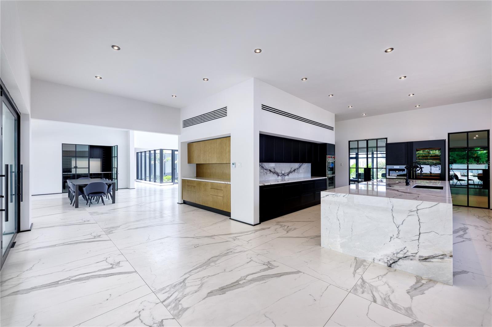 1 DORADO Bch ESTATES DORADO, PR 00646