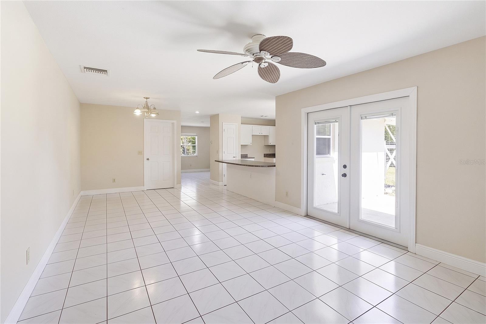 2879 CYPRESSVIEW Ct KISSIMMEE, FL 34746